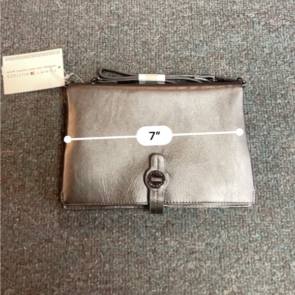 Tommy Hilfiger Wristlet - Picture 7 of 7